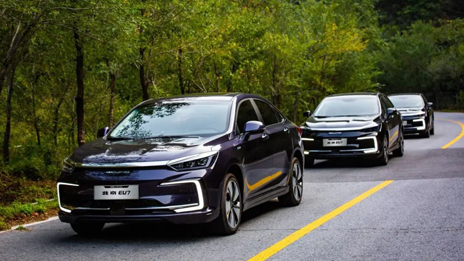 更科技 更綠色 | 北汽集團(tuán)連續(xù)十八載護(hù)航全國兩會(huì)