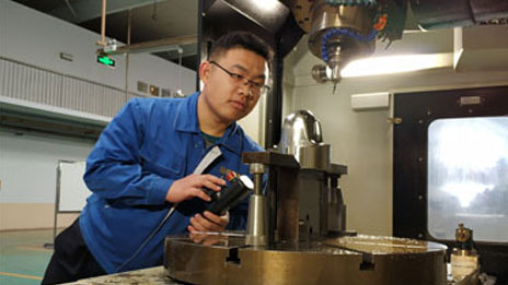 穿透時間的力量 ——記海納川三名獲評省部級工匠、首席技師稱號員工